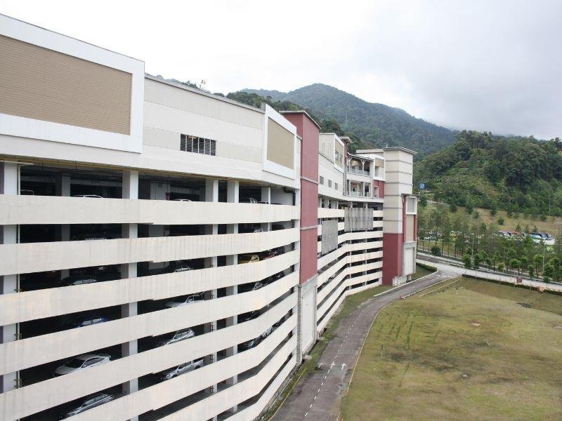 multi story car park at Ghotong Jaya - awana skyway parking