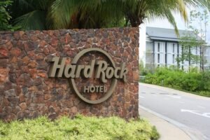 Desaru Coast - Johor Bahru to Desaru Roadtrip 10 hard rock desaru beach