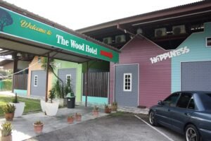 wood hotel muar 2